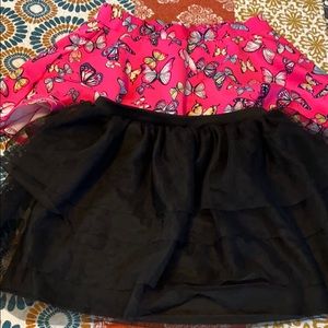 2 Girls skirts
